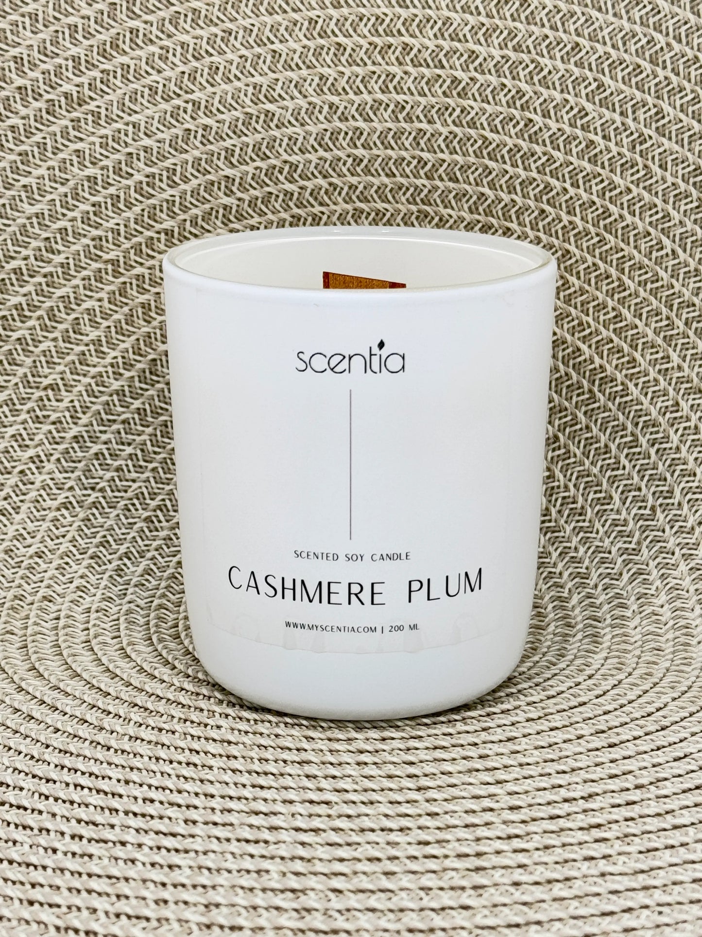 cashmere_plum_soy_wax_candle.